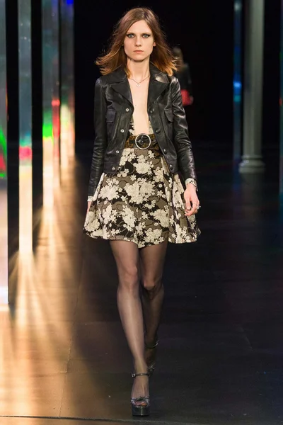 Look 30